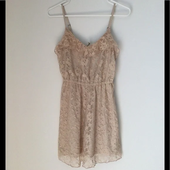 h&m beige lace dress H&M Lace Frilly Sleeve Mini Beige Dress